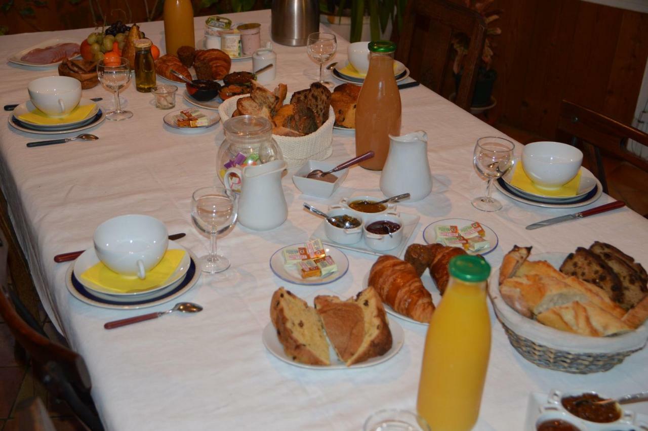 Les Chenes Bleus Bed and Breakfast Sainte-Marie-de-Ré Exteriör bild