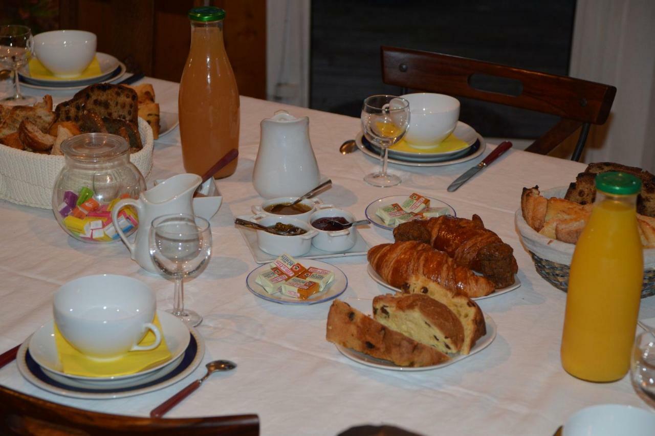 Les Chenes Bleus Bed and Breakfast Sainte-Marie-de-Ré Exteriör bild